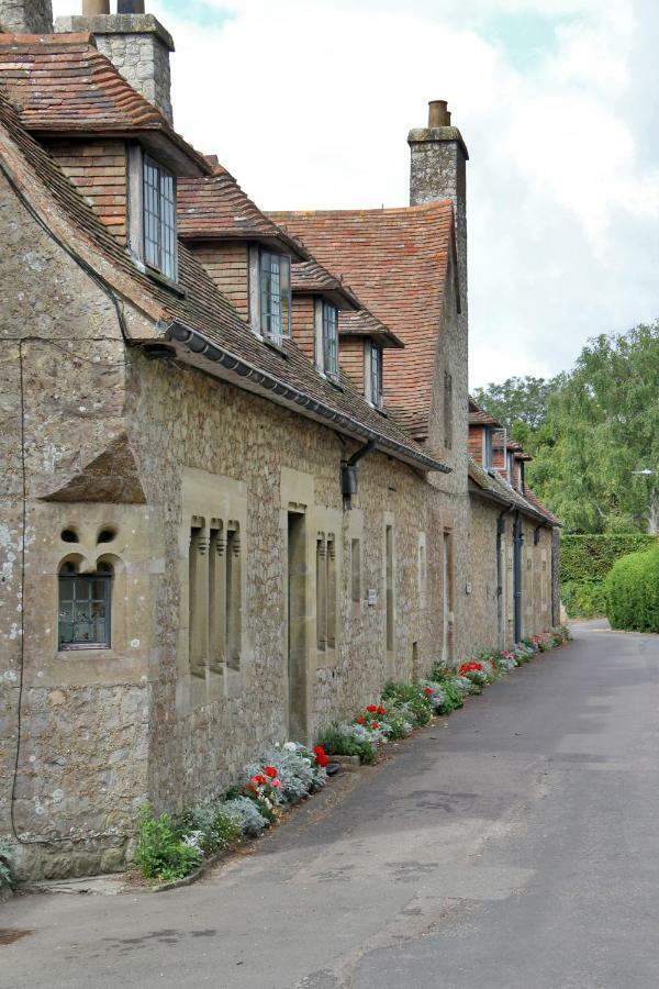 היית' Lympne Castle Cottages מראה חיצוני תמונה